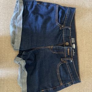 Bundle of shorts - sizes 0 and 2.